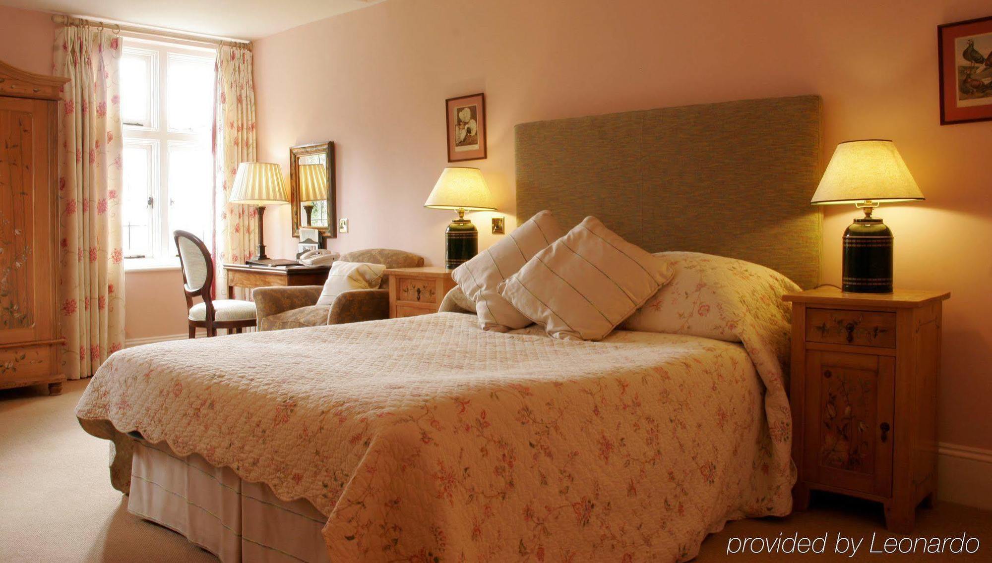 Ockenden Manor Hotel & Spa Cuckfield Bagian luar foto