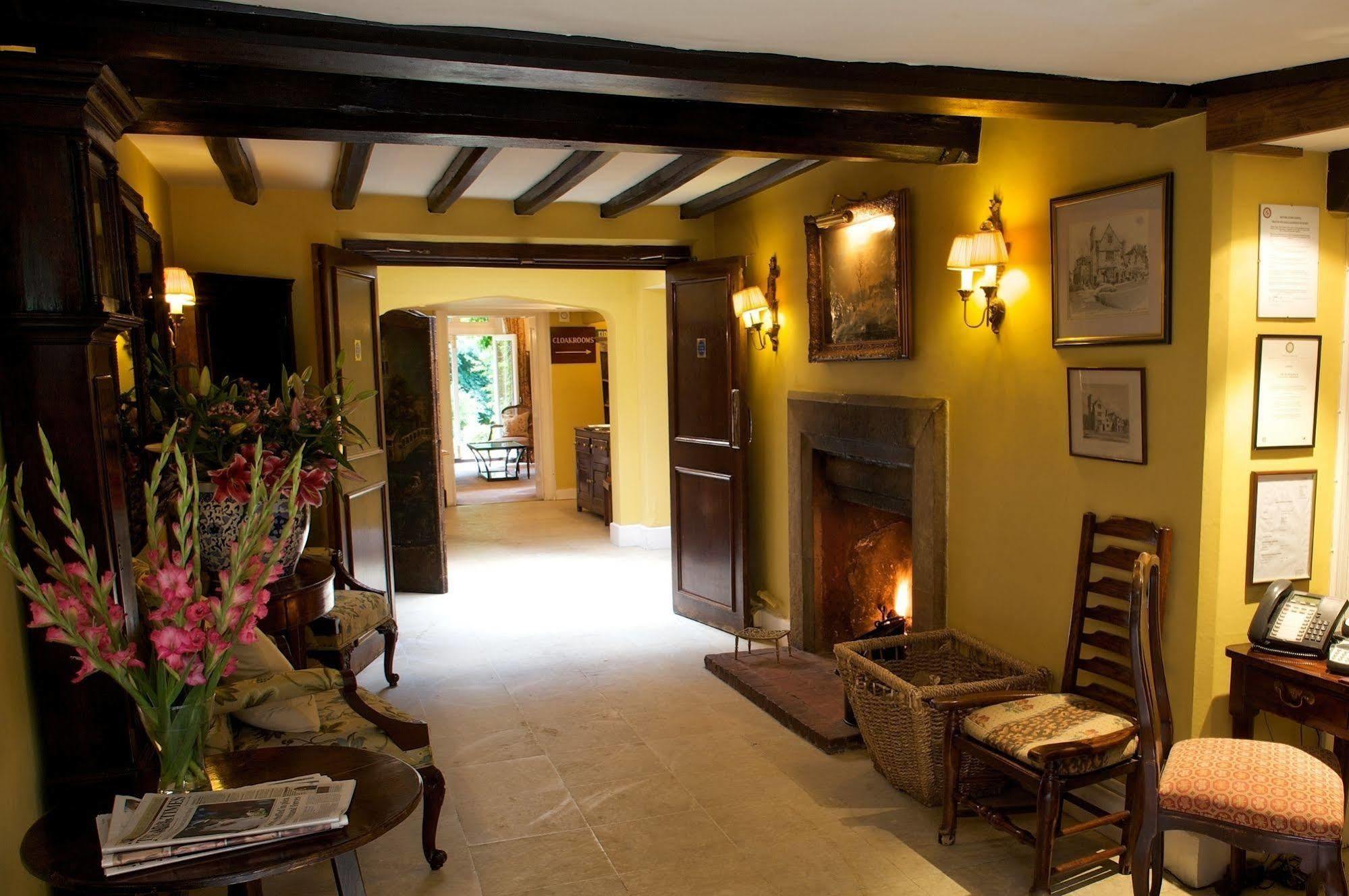 Ockenden Manor Hotel & Spa Cuckfield Bagian luar foto