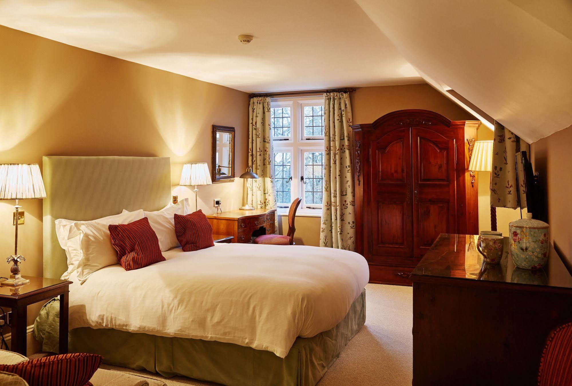 Ockenden Manor Hotel & Spa Cuckfield Bagian luar foto