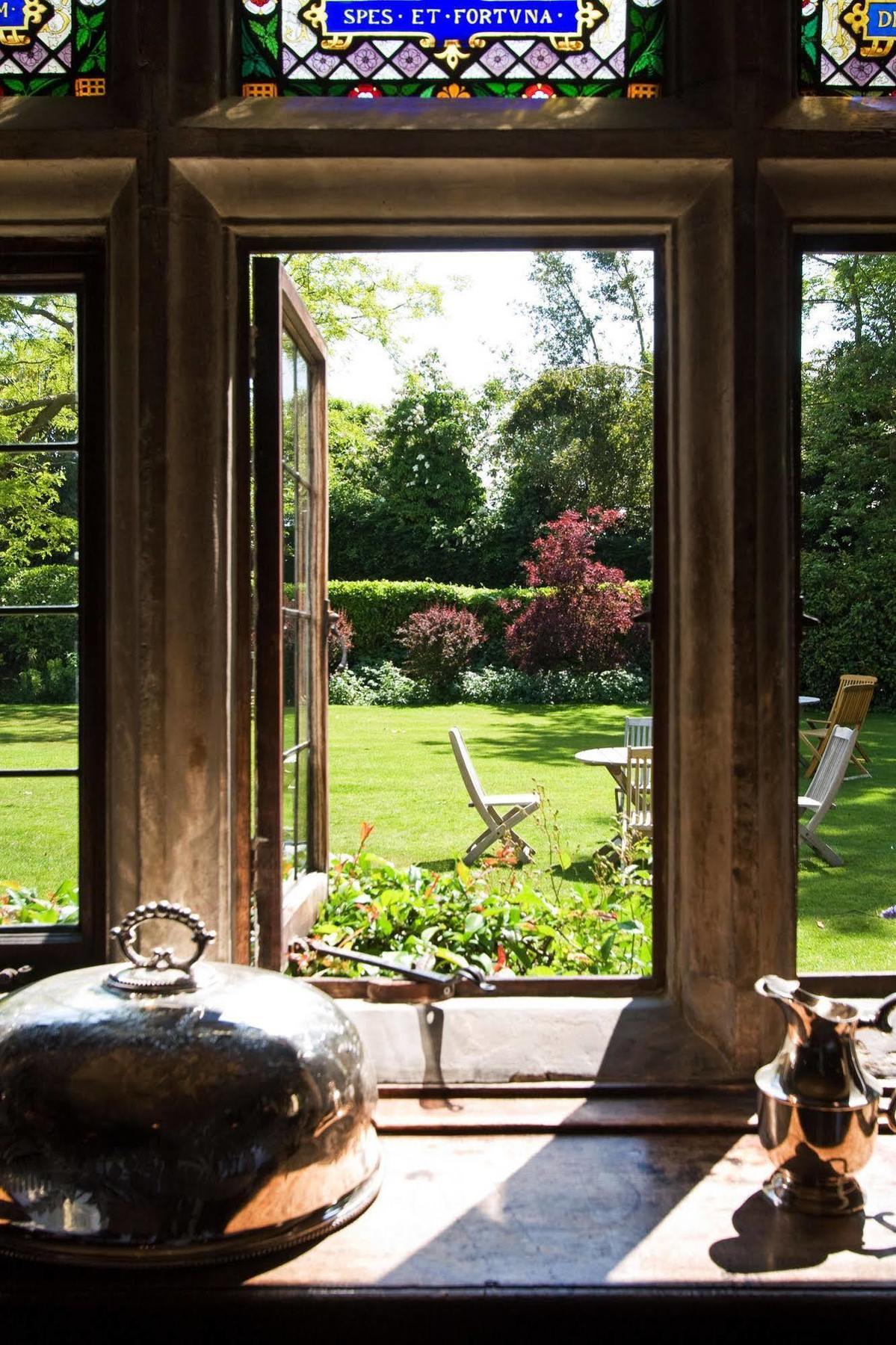 Ockenden Manor Hotel & Spa Cuckfield Bagian luar foto
