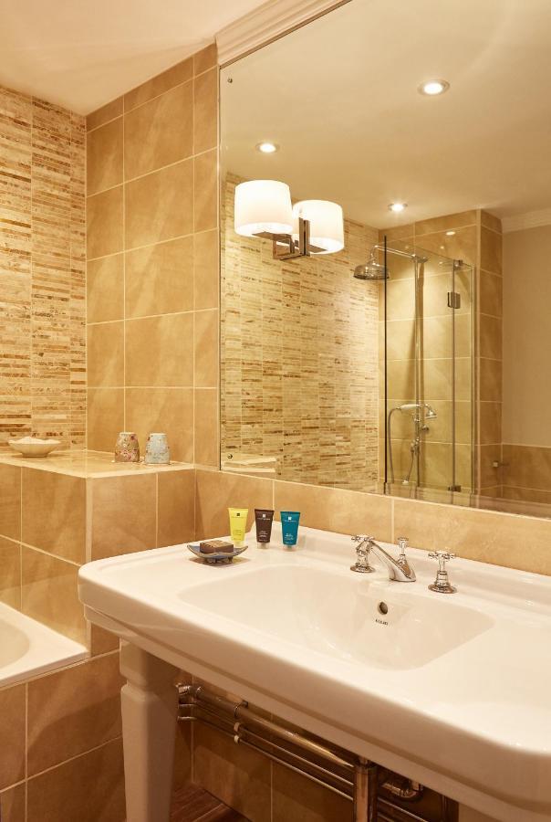 Ockenden Manor Hotel & Spa Cuckfield Bagian luar foto