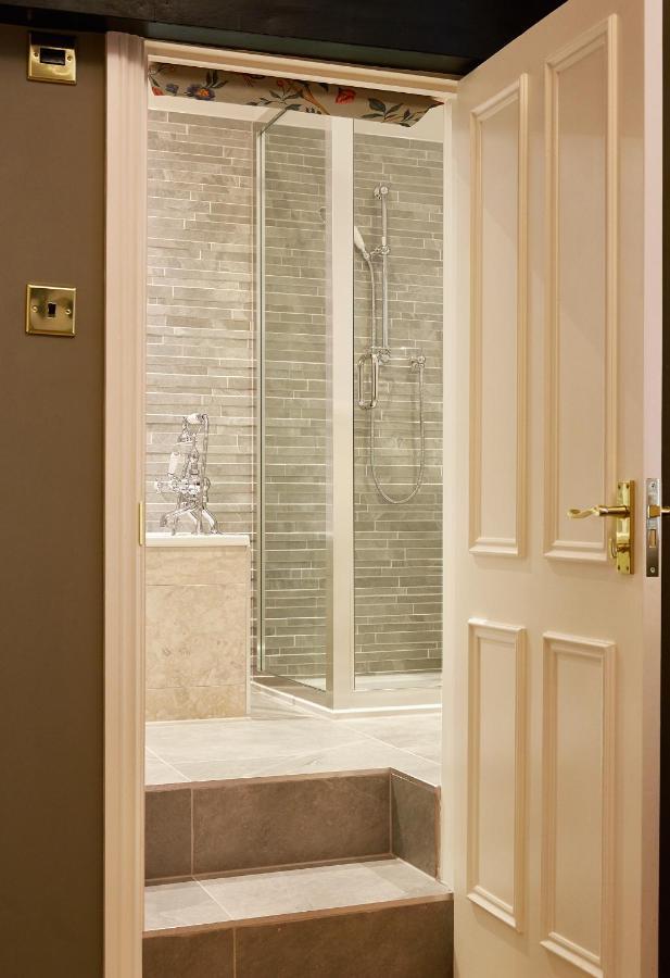 Ockenden Manor Hotel & Spa Cuckfield Bagian luar foto